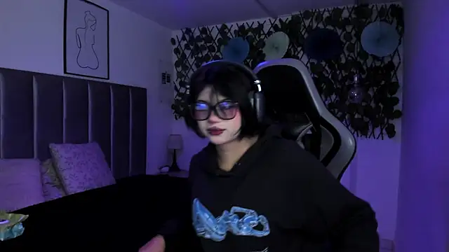 Kitty Gang online show from July 10, 2026, 12:59 am