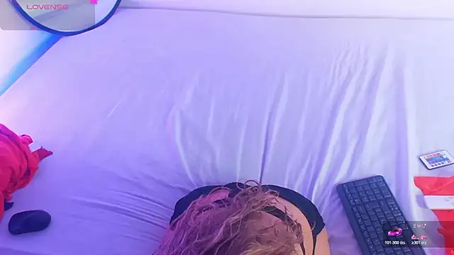 Snapshot of emma_collson chatting on February 11, 2026, 8:36 pm emma collson online show from February 11, 2026, 8:36 pm