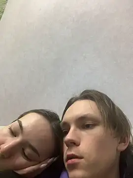 Alex17am online show from November 21, 2025, 9:13 pm