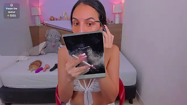 MichellRose7 online show from January 14, 2025, 8:15 pm