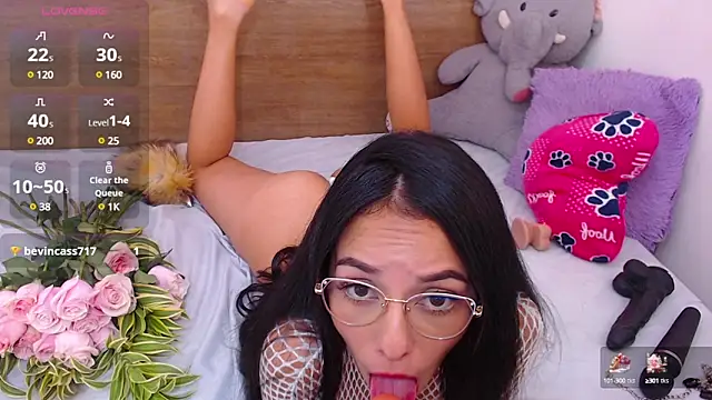 MichellRose7 online show from February 12, 2025, 12:27 am