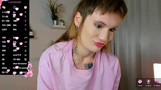 Fog Foggy Love online show from October 19, 2025, 8:42 pm