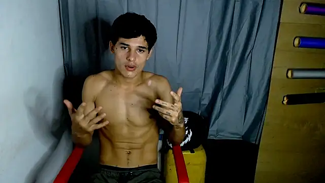 Snapshot of freddy_romas chatting on February 4, 2025, 12:51 am freddy romas online show from February 4, 2025, 12:51 am