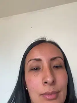 yaralyminjo2 online show from January 7, 2025, 9:14 pm