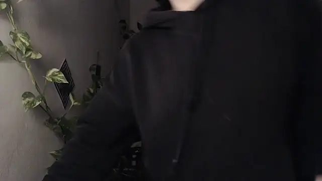 kinkyspirali online show from February 10, 2026, 6:23 pm