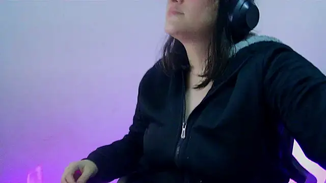 soysara15 online show from June 15, 2026, 1:52 am