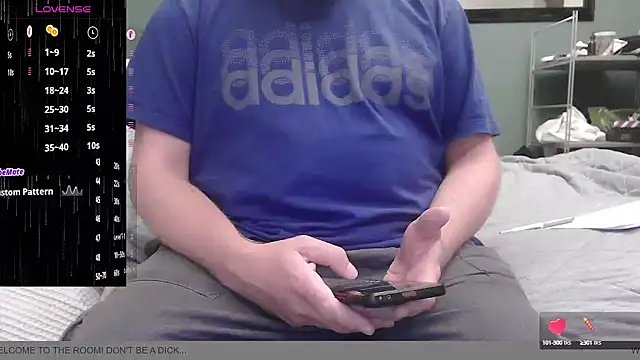 Snapshot of BondBroken chatting on September 30, 2025, 6:13 pm BondBroken online show from September 30, 2025, 6:13 pm