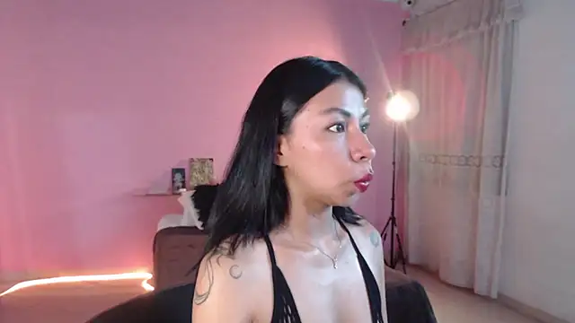 selene gils online show from June 18, 2026, 7:07 pm