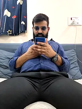 Fun Guuy online show from April 23, 2026, 3:52 am