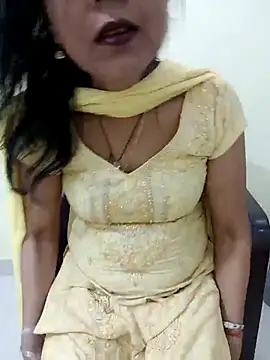 Snapshot of Saroj-Shah chatting on February 17, 2025, 6:31 am Saroj-Shah online show from February 17, 2025, 6:31 am