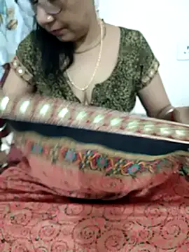Snapshot of Saroj-Shah chatting on February 27, 2025, 6:18 am Saroj-Shah online show from February 27, 2025, 6:18 am