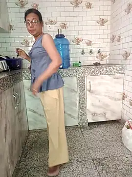 Snapshot of Saroj-Shah chatting on March 20, 2025, 11:49 am Saroj-Shah online show from March 20, 2025, 11:49 am