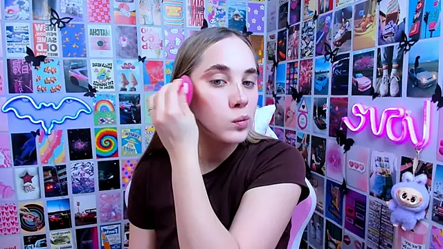 MiaMilas online show from March 30, 2026, 2:40 pm