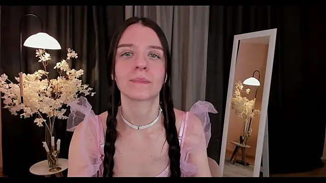 helentasty online show from February 1, 2025, 3:19 am