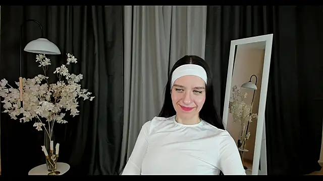 helentasty online show from February 2, 2025, 3:43 am
