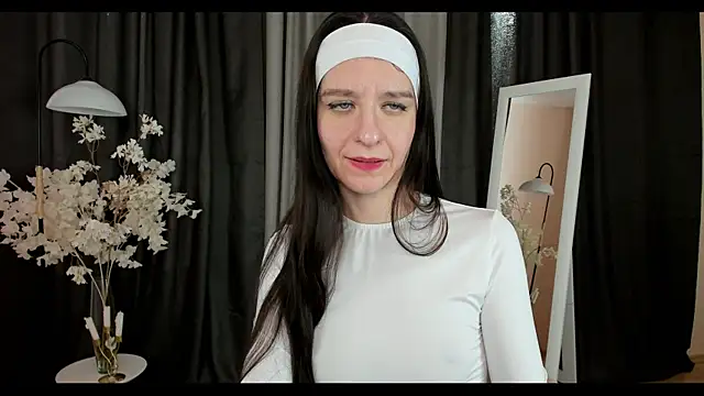 helentasty online show from February 2, 2025, 6:48 am