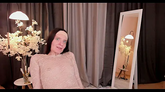 helentasty online show from February 5, 2025, 9:36 am