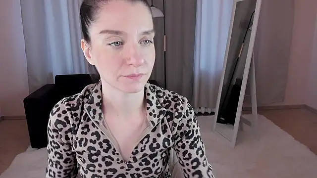 helentasty online show from September 30, 2025, 2:49 am