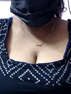 Snapshot of mallu-sumi chatting on November 9, 2025, 7:12 pm mallu-sumi online show from November 9, 2025, 7:12 pm