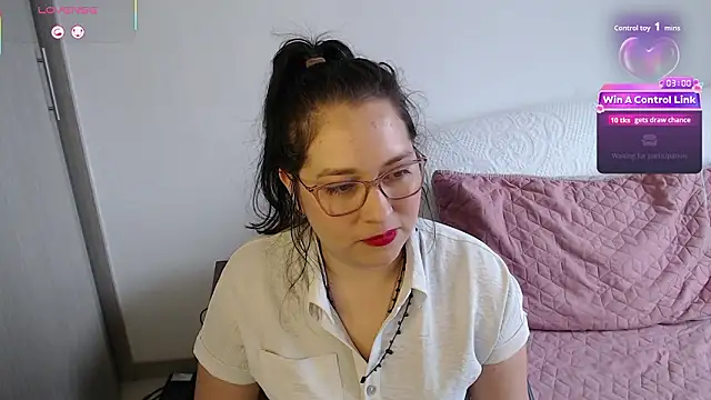 May Carlier online show from March 25, 2026, 8:37 pm