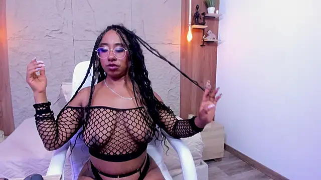 Snapshot of _Eveelyn chatting on March 20, 2025, 10:18 pm  Eveelyn online show from March 20, 2025, 10:18 pm