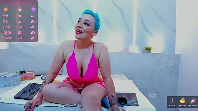 mia becke online show from January 31, 2025, 12:07 pm