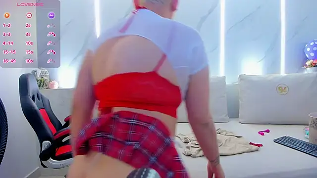 mia becke online show from March 14, 2025, 2:52 pm