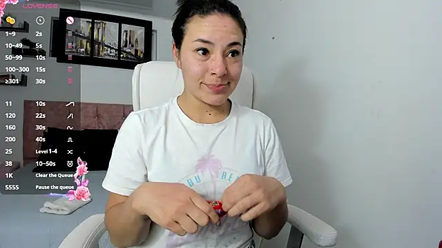emmaroxi online show from January 20, 2025, 10:48 pm