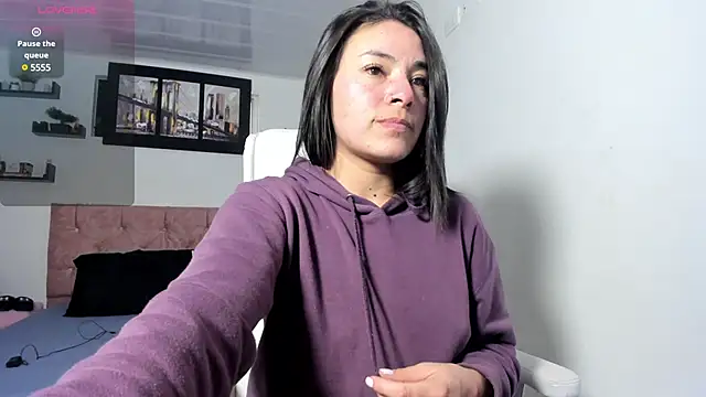 emmaroxi online show from January 22, 2025, 8:17 pm