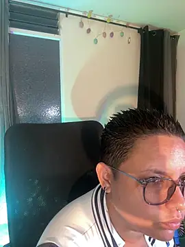 Snapshot of Mabelydani chatting on May 25, 2026, 11:22 pm Mabelydani online show from May 25, 2026, 11:22 pm