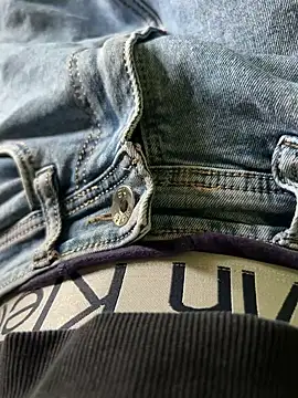 Privateseducer online show from December 30, 2024, 7:04 am