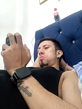 stivevv online show from April 14, 2026, 11:33 pm