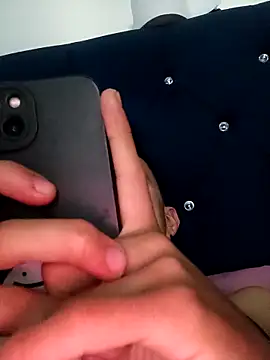 stivevv online show from April 19, 2026, 4:06 pm