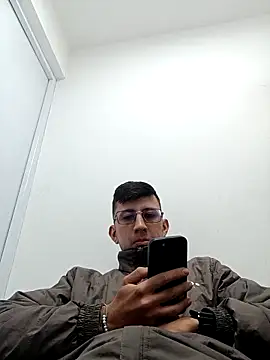 stivevv online show from April 20, 2026, 4:10 pm