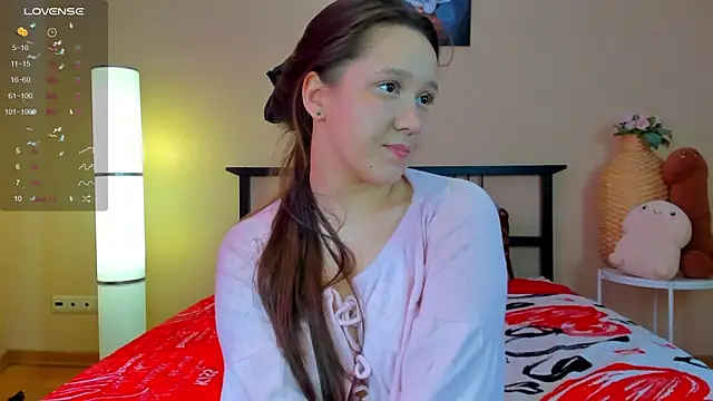 Snapshot of Mira_Karter chatting on April 11, 2026, 7:45 am Mira Karter online show from April 11, 2026, 7:45 am