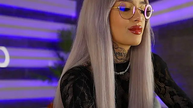 Snapshot of blondie_muller chatting on November 27, 2025, 8:55 pm blondie muller online show from November 27, 2025, 8:55 pm