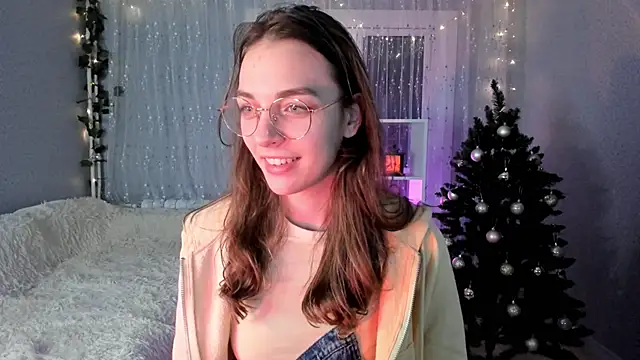 AraCopple online show from December 26, 2024, 2:44 am