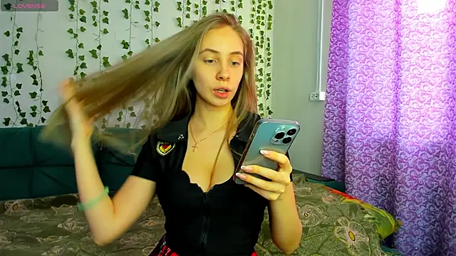 Kitty Katrine online show from February 18, 2025, 11:00 am