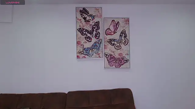 dolcebella online show from March 8, 2026, 12:30 am