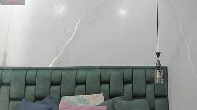 angelswets online show from December 19, 2024, 8:13 pm