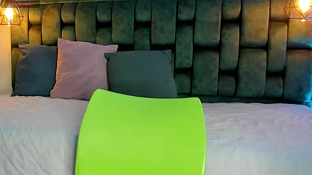 Snapshot of angelswets chatting on October 22, 2025, 2:39 pm angelswets online show from October 22, 2025, 2:39 pm