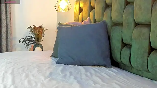 Snapshot of angelswets chatting on October 25, 2025, 2:46 pm angelswets online show from October 25, 2025, 2:46 pm