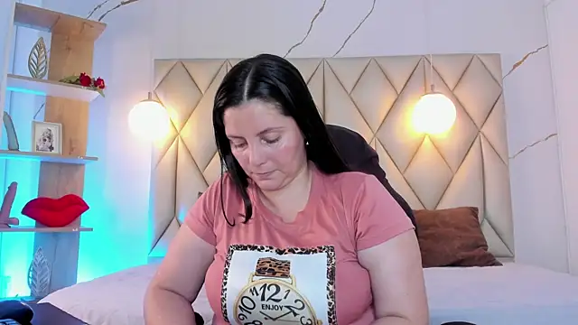 angelswets online show from June 18, 2026, 2:43 pm
