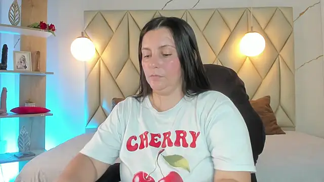 angelswets online show from June 19, 2026, 2:21 pm