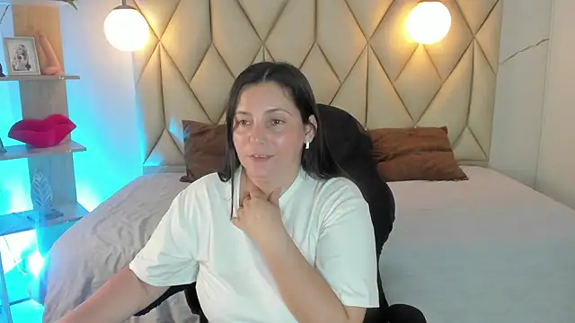 angelswets online show from June 20, 2026, 1:58 pm