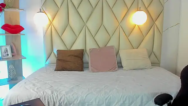 angelswets online show from July 17, 2026, 2:45 pm