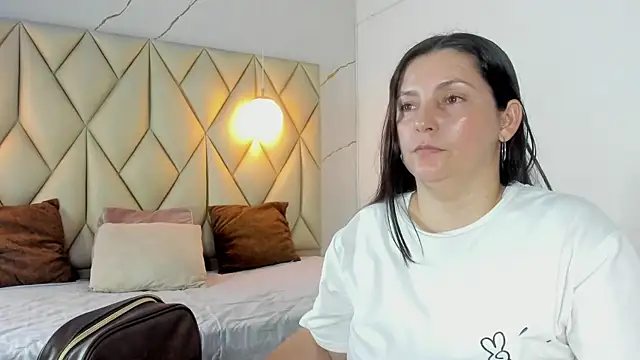 angelswets online show from August 3, 2026, 2:22 pm