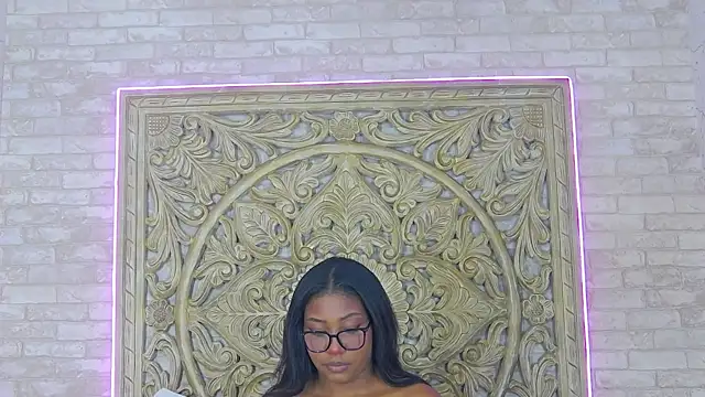 VanessaGlenn online show from January 7, 2025, 3:12 pm