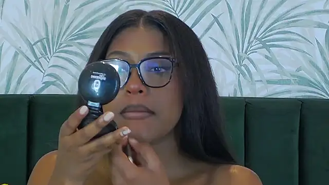 VanessaGlenn online show from January 28, 2025, 7:42 pm