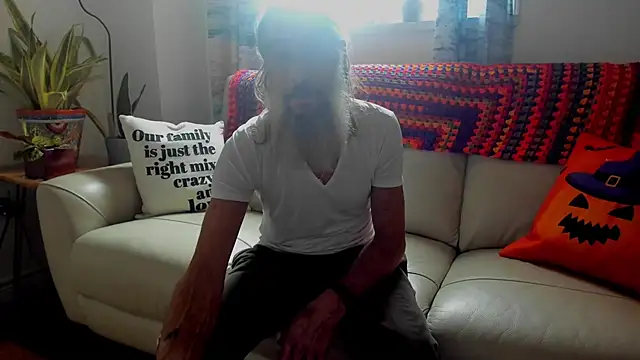 mindphu k online show from November 6, 2025, 8:10 pm